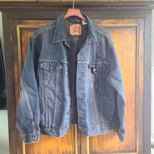 Vintage Men's Levi’s Jean Trucker Jacket '70507    -   Size:  L